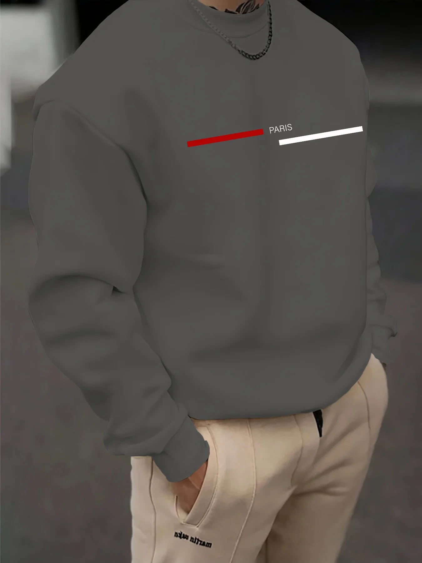 tMen's autumn and winter fashionable casual loose Paris letter graphic printed long sleeved round neck sweatshir