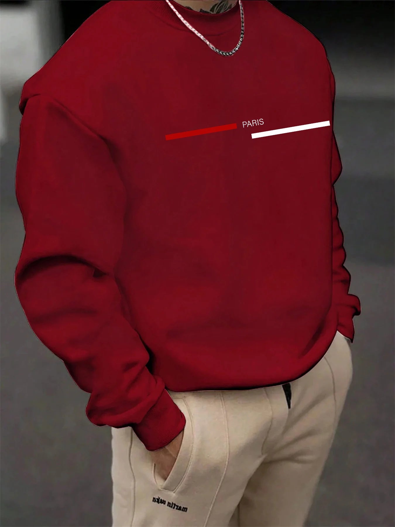 tMen's autumn and winter fashionable casual loose Paris letter graphic printed long sleeved round neck sweatshir